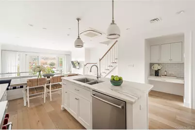 57 Old Boathouse Lane S, Hampton Bays, NY 11946 - Photo 5
