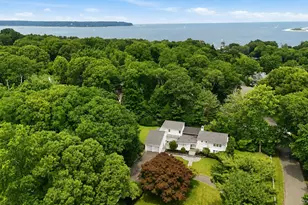 39 Upper Dr, Huntington, NY 11743 - Photo 3