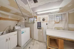 137-48 171st St, Jamaica, NY 11434 - Photo 17