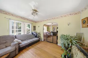137-48 171st St, Jamaica, NY 11434 - Photo 7
