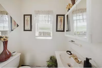 137-48 171st Street, Jamaica, NY 11434 - Photo 15