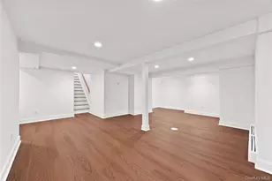 15 Pershing Ave, Locust Valley, NY 11560 - Photo 25