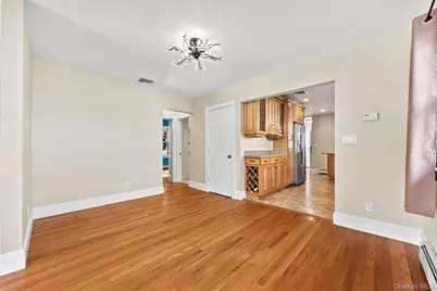 15 Pershing Avenue, Locust Valley, NY 11560 - Photo 9
