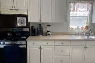 43 Second Ave, Central Islip, NY 11722 - Photo 3