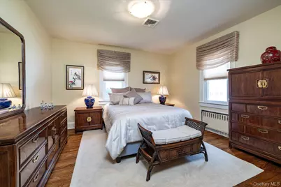 75 Wagg Avenue, Malverne, NY 11565 - Photo 13