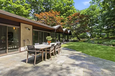 670 Long Hill Road W, Briarcliff Manor, NY 10510 - Photo 35