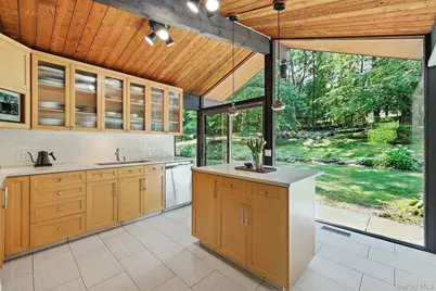 670 Long Hill Road W, Briarcliff Manor, NY 10510 - Photo 19