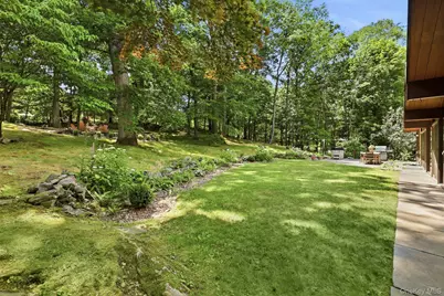 670 Long Hill Road W, Briarcliff Manor, NY 10510 - Photo 41