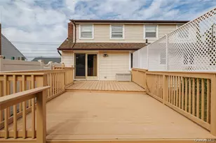 159 Nevada St, Hicksville, NY 11801 - Photo 11