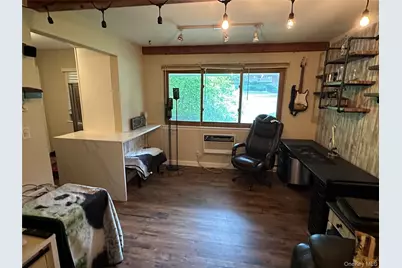 1613 Old Country Road, Elmsford, NY 10523 - Photo 11