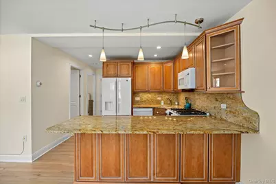 188 Beach 101st Street #1B, Rockaway Park, NY 11694 - Photo 7
