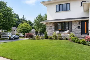 1396 Stephen Marc Ln, East Meadow, NY 11554 - Photo 3