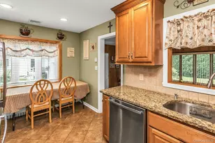 2782 Harvey Ave, Oceanside, NY 11572 - Photo 5