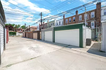 1934 E 29th Street #HSE, Brooklyn, NY 11229 - Photo 17