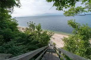 4 Pheasant Ct, Riverhead, NY 11901 - Photo 41