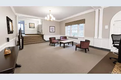 84-49 168th Street #2V, Jamaica, NY 11432 - Photo 3