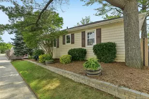 78-14 Langdale St, Floral Park, NY 11040 - Photo 3