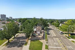 78-14 Langdale St, Floral Park, NY 11040 - Photo 35