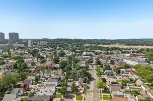78-14 Langdale St, Floral Park, NY 11040 - Photo 41