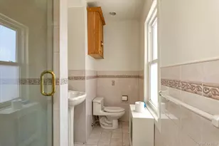 67 Dartmouth St, Valley Stream, NY 11581 - Photo 13
