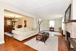 112 Cambridge Ave, Garden City, NY 11530 - Photo 5