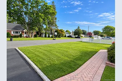 1467 4th Street, West Babylon, NY 11704 - Photo 3