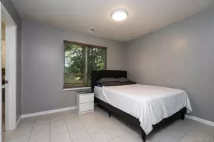 64 Amanda Ct, New York, NY 10312 - Photo 9