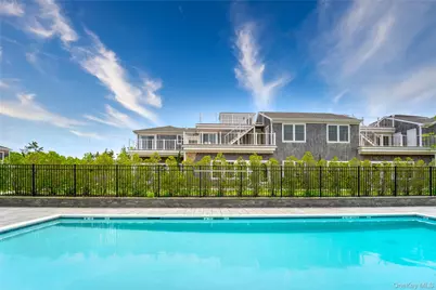 68 Foster Avenue #4, Hampton Bays, NY 11946 - Photo 3