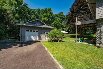 81 Manor Lane, Jamesport, NY 11947 - Photo 5