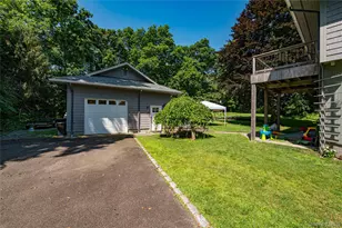 81 Manor Ln, Jamesport, NY 11947 - Photo 5