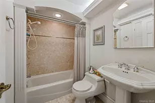 612 Hughes St, Bellmore, NY 11710 - Photo 15