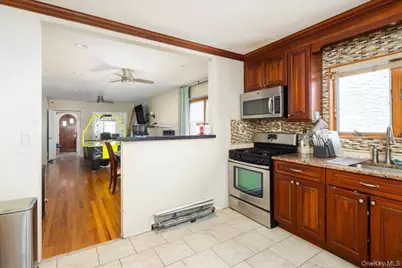 1036 California Place N, Island Park, NY 11558 - Photo 9