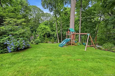 39 E Neck Road, Huntington, NY 11743 - Photo 31