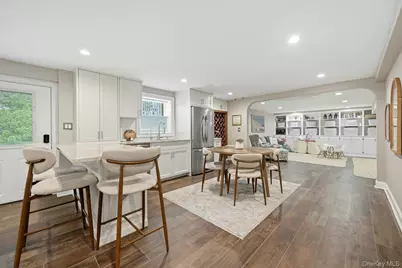 39 E Neck Road, Huntington, NY 11743 - Photo 23