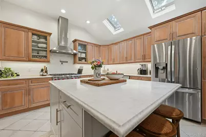 39 E Neck Road, Huntington, NY 11743 - Photo 9