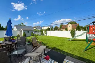 183 Lee Ave, Hicksville, NY 11801 - Photo 23
