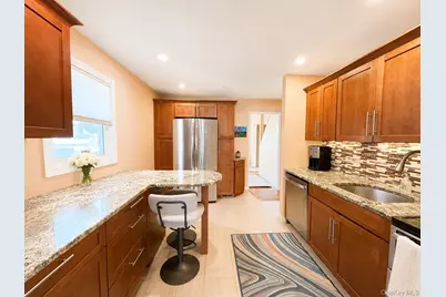 183 Lee Avenue, Hicksville, NY 11801 - Photo 7