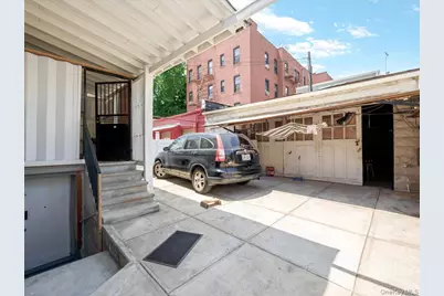 452 Lincoln Avenue #HSE, Brooklyn, NY 11208 - Photo 23
