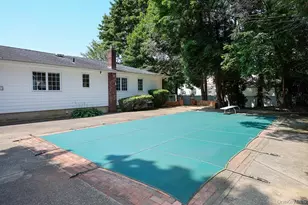 305 Nielson St, Dix Hills, NY 11746 - Photo 35