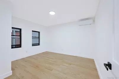 14936 Ash Avenue, Flushing, NY 11355 - Photo 7