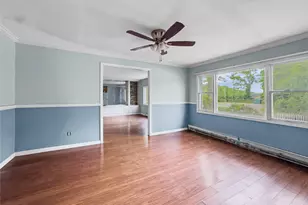 10 Windsor Pl, Shirley, NY 11967 - Photo 15