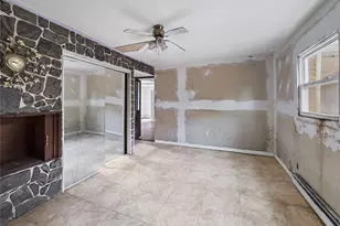 10 Windsor Pl, Shirley, NY 11967 - Photo 17