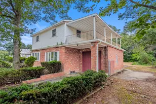 10 Windsor Pl, Shirley, NY 11967 - Photo 7