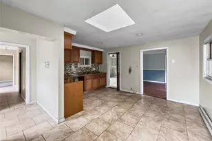 10 Windsor Pl, Shirley, NY 11967 - Photo 21
