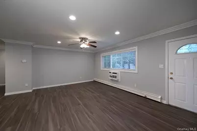 319 Brook Avenue #319-1B, Bay Shore, NY 11706 - Photo 3