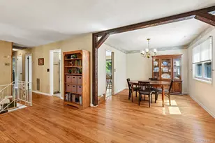 2 Cobblestone Rd, Airmont, NY 10952 - Photo 9