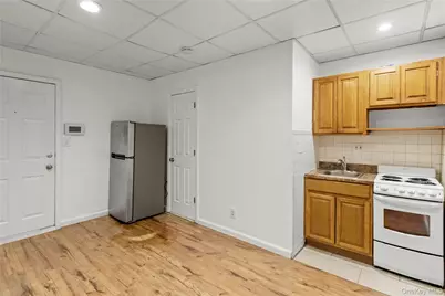 14 Bayville Avenue #4, Bayville, NY 11709 - Photo 1