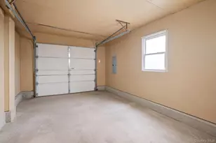 287 Munsell Rd, Patchogue, NY 11772 - Photo 17