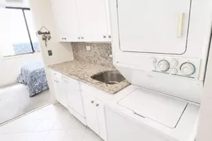 270-10 Grand Central Pkwy, Floral Park, NY 11005 - Photo 13
