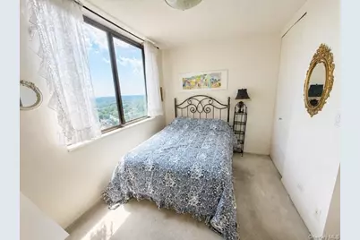 27010 Grand Central Parkway #22R, Floral Park, NY 11005 - Photo 9